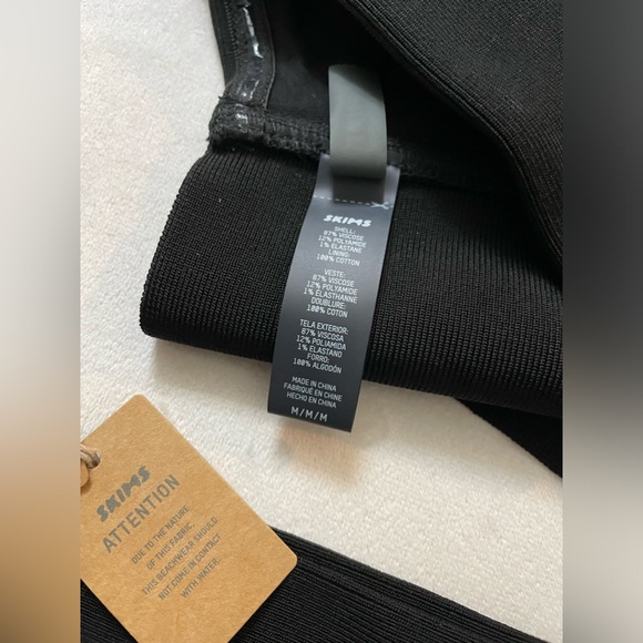 NWT Skims 2pc Bikini Swimsuit Onyx Size M - Picture 4 of 6